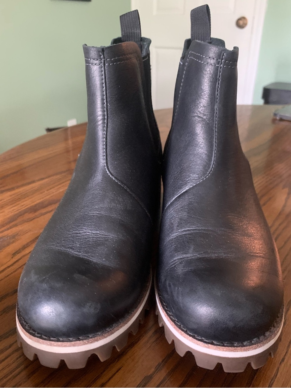 Chaco Women's Fields Chelsea Waterproof Boots Size 8.5